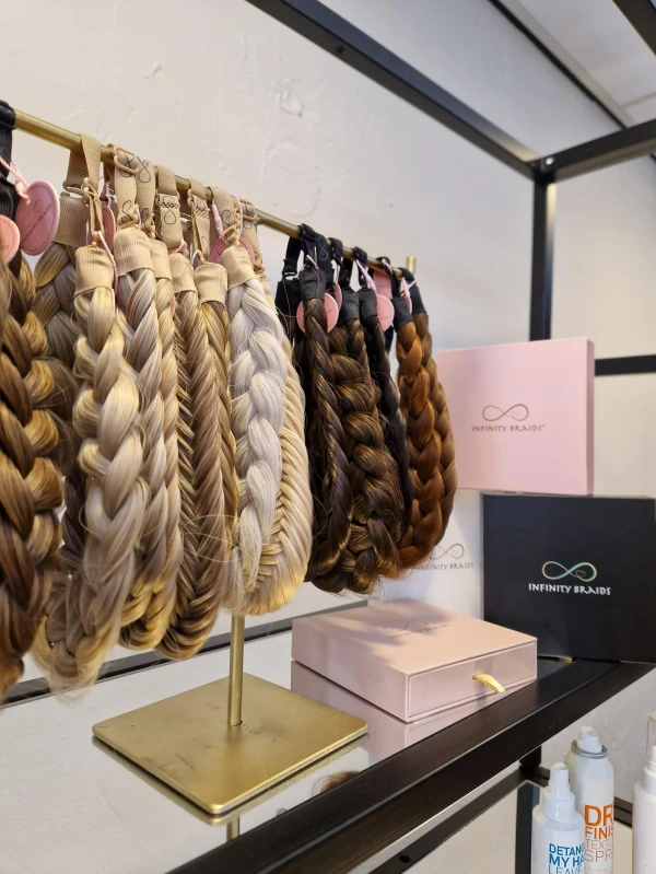 Infinity braids zijn tekoop bij ons in de salon in apeldoorn zuid